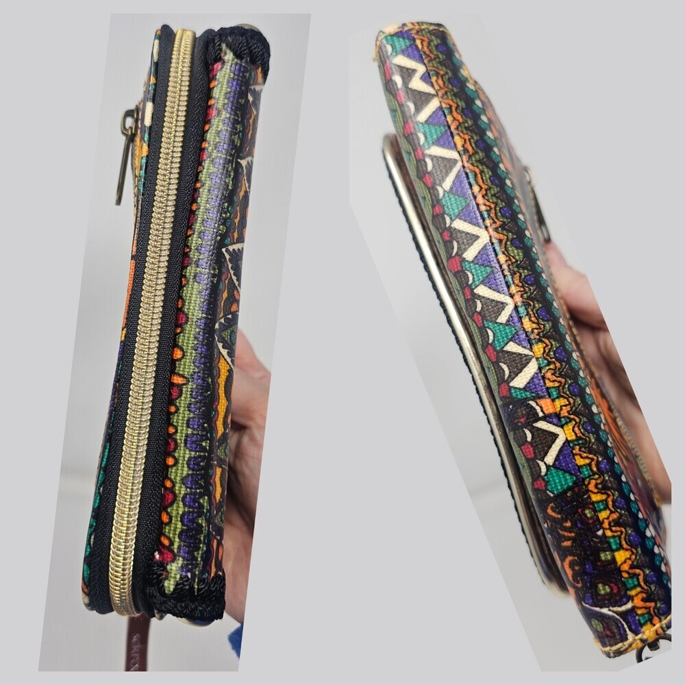 Sakroots Women's Boho Artist Circle XL Wallet Trifold Zip Around Clutch NWOT - Picture 7 of 10